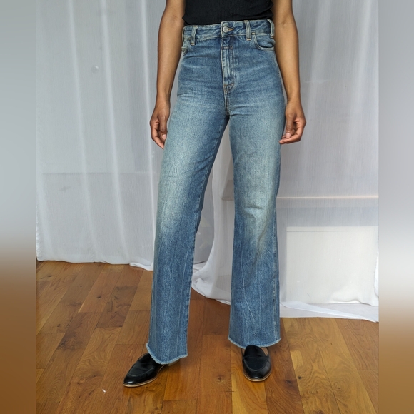 CLOSED denim Kathy Bootcut Jeans | Size 23 | Made in Italy with Canadian Denim - Picture 1 of 8